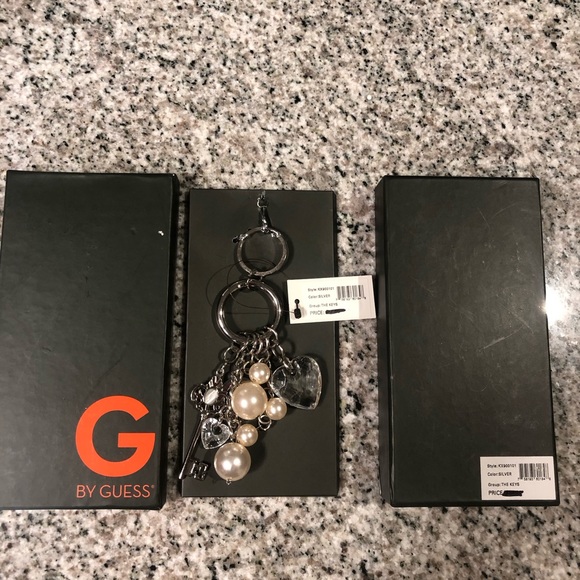 NWT G By Guess Silver Tone Key Chain - Picture 7 of 14